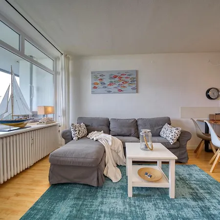 - Haus L, App 0l0606 *
